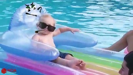 Funniest Baby Playing Water Fails By Doodle #2 - Funny Fails Baby Video -  Woa Doodles (2) sur Orange Vidéos