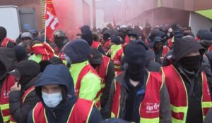 Des grévistes de la CGT coupent le courant du Stade de France et du chantier des JO