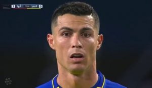 Cristiano Ronaldo marque un superbe coup-franc avec son équipe Al-Nasrr face à Abha