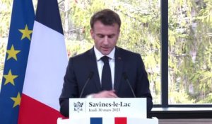 Emmanuel Macron favorable à "une tarification progressive" de l'eau généralisée en France
