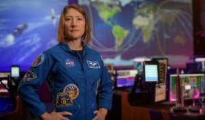 Qui est Christina Koch, la première femme de l’Histoire à s’envoler autour de la Lune ?