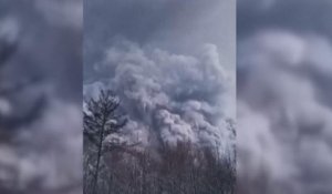 Russie : un spectaculaire nuage de cendres provoqué par l’éruption d’un volcan