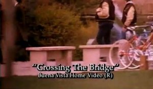 Crossing the Bridge Bande-annonce (EN)