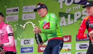 Tour des Alpes 2023 - Simon Carr la 5e étape, Tao Geoghegan Hart succède à Romain Bardet !