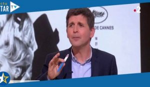 “Posez ce micro et…” : Thomas Sotto, sa folle demande à une journaliste de Télématin