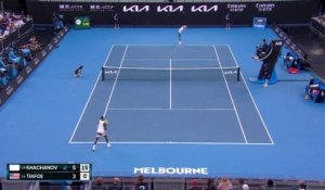 Khachanov et Tiafoe ont joué le feu… et avec le public : les temps forts