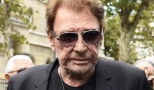 Johnny Hallyday aurait eu 80 ans :sa tombe à Saint-Barthélemy recouverte de fleurs pour son annivere