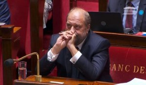 Le député LFI Hugo Bernalicis chante du Isabelle Boulay à l’Assemblée face à  Eric Dupond-Moretti