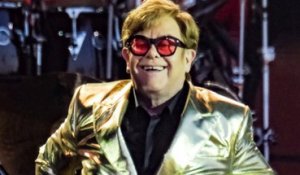 Sir Elton John a fait ses adieux émouvants à ses fans alors qu'il mettait fin à sa carrière de tournée