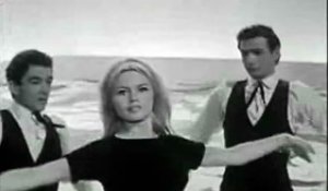 Brigitte Bardot danse sur "Bonnie and Clyde"