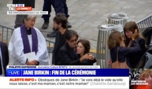 Obsèques de Jane Birkin : Charlotte Gainsbourg dans les bras de son compagnon Yvan...