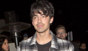 Joe Jonas révèle son moment le plus gênant en public: 'Tu as fait dans ton froc'