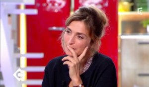 Julie Gayet et ses larmes après le renoncement de François Hollande