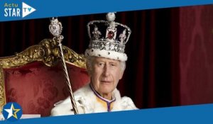 Couronnement de Charles III  des aristocrates “fous de rage” menacent le roi