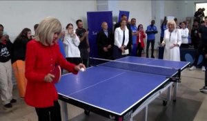 Visite de Charles III : la reine Camilla et Brigitte Macron s'affrontent au ping-pong à Saint-Denis