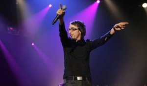 Le chanteur Christophe Willem se confie sur son passé douloureux du au harcèlement