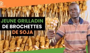 Burkina Faso : Jeune grilladin de brochettes de soja