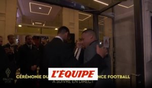 Mbappé accueilli par Djokovic - Foot - Ballon d'Or