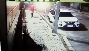 Comment éviter un braquage dans la rue... magique