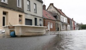 « J'ai plus de 2 m d'eau dans mon jardin » : des habitants démunis face aux interminables inondations du Pas-de-Calais