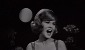Phyllis McGuire - It's Magic (Live On The Ed Sullivan Show, November 17, 1963)