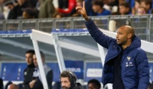 Explosion de colère de Thierry Henry lors du match France - Corée du Sud Espoirs