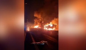 Val d'Oise : une collision entre trois poids lourds sur l'A1 fait un mort, l'autoroute fermée