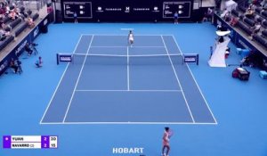 Hobart - Navarro rejoint Mertens en finale