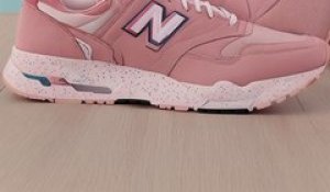 Les populaires New Balance 2002R en promotion à -30 % pendant les soldes !