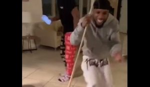 Tory Lanez Shows Off His Dance Moves 