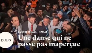 En Israël, des ministres dansent lors d'un meeting prônant le retour des colonies à Gaza