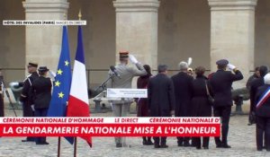 Cérémonie nationale d'hommage aux gendarmes :  la Marseillaise retentit à l'Hôtel des Invalides à Paris