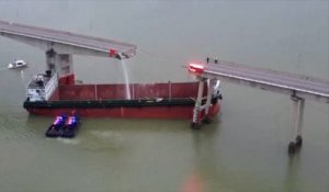 En Chine, deux morts après qu’un cargo a percuté un pont