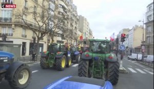 Les agriculteurs manifestent la veille de l’ouverture du Salon de l’Agriculture