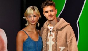 VOICI : Romeo Beckham célibataire : le fils de Victoria et David Beckham annonce sa rupture avec le mannequin Mia Regan
