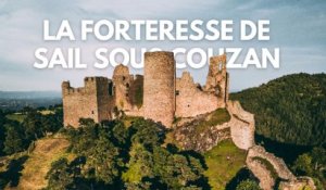 Vue aérienne de la forteresse de Couzan : Un trésor des Monts du Forez