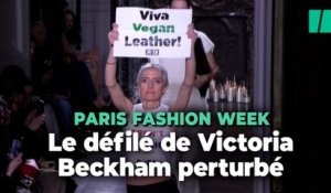 Le défilé Victoria Beckham à la Fashion Week de Paris ne s'est pas passé comme prévu