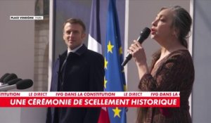IVG dans la Constitution : Catherine Ringer chante «La Marseillaise» dans une version revisitée