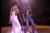 Diana Ross et Michael Jackson chantent "Upside Down" en 1981