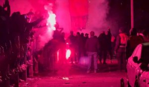 OM-PSG (0-2) : 300 supporters célèbrent la victoire avec les joueurs à leur retour de Marseille