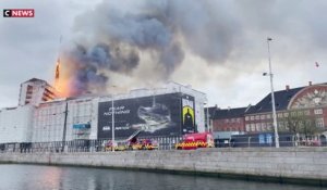 Incendie à Copenhague : la flèche de l'ancienne bourse s’est effondrée