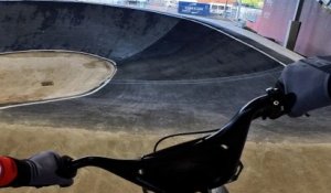 « À 60km/h en moins de deux secondes » : sur le BMX, avec les meilleurs pilotes français