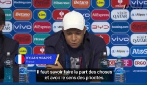 Bleus - Mbappé : "J'espère que le 7 juin, on sera encore fier de porter ce maillot"