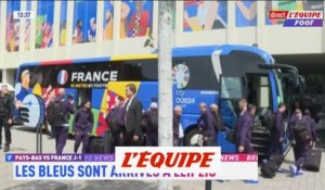 L'arrivée du bus de l'équipe de France à Leipzig  - Foot - Euro - Bleus