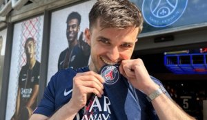 Étoile, motifs... Les Parisiens réagissent au nouveau maillot du PSG