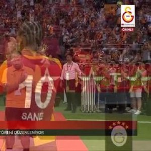 Galatasaray - Sané et Osimhen présentés officiellement aux fans