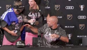 Inter Miami - Les joueurs interrompent Mascherano pour célébrer le titre