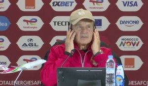 Bénin - La traduction ne fonctionne pas, Gernot Rohr en rigole !