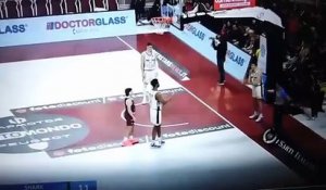 Un seul joueur sur le parquet au bout de quatre minutes : Trapani à nouveau obligé de jeter l'éponge en Serie A - Basket - Italie