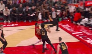 Raptors - L'enchainement incroyable de Barnes face aux Cavaliers !